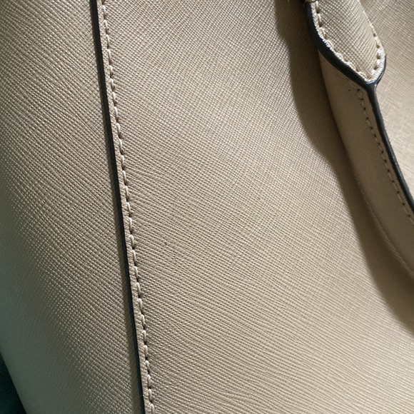 michael kors medium leather satchel purse - Picture 10 of 10